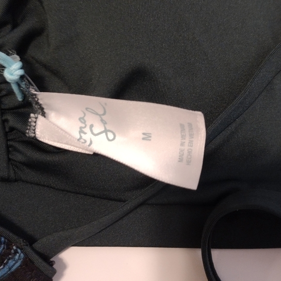 Kona Sol Reversible green swim top - Picture 7 of 7